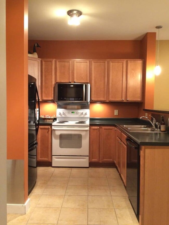 Photo - 370 Farrell St