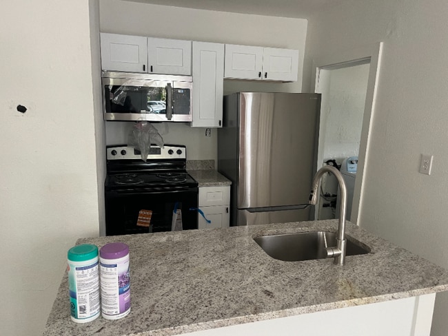 Photo - 610 SE 13th Terrace