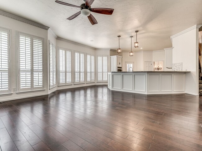 Photo - Spacious Home + East Edmond + 4 bedrooms