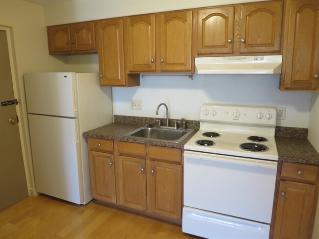 Photo - 23 Franklin St Unit 14