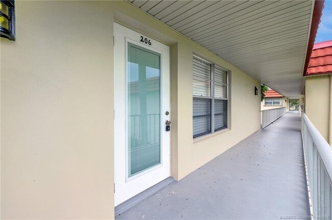 Photo - 78 Royal Oak Dr Unit 206