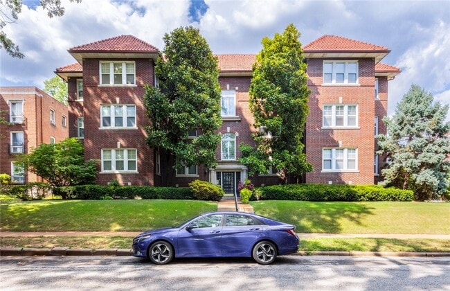 Building Photo - 6803 Kingsbury Blvd Unit 1W Rental