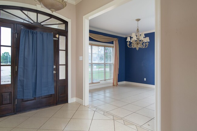 Photo - ***Large 4/2.5 in Westpoint***