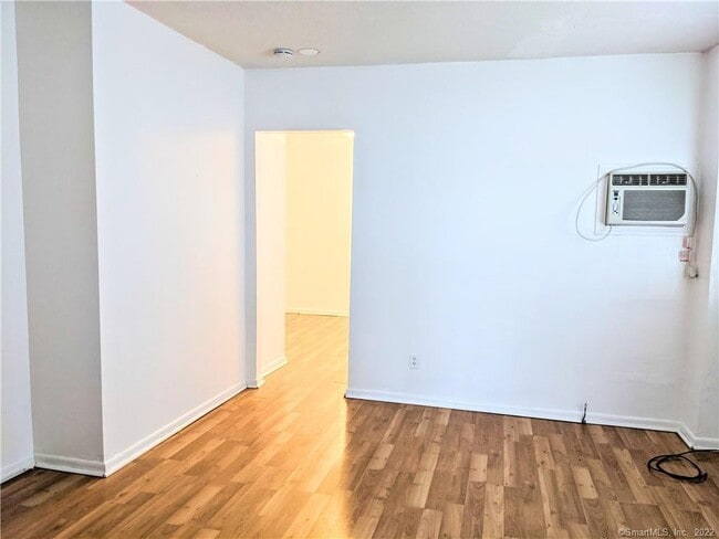 Photo - 276 East Ave Apartment Unit 1