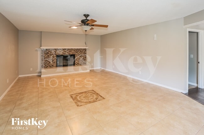 Photo - 8427 N 47th Dr