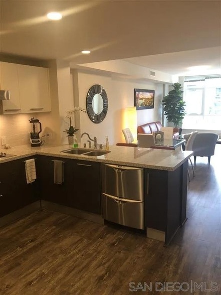 Photo - 1431 Pacific Hwy Unidad 308