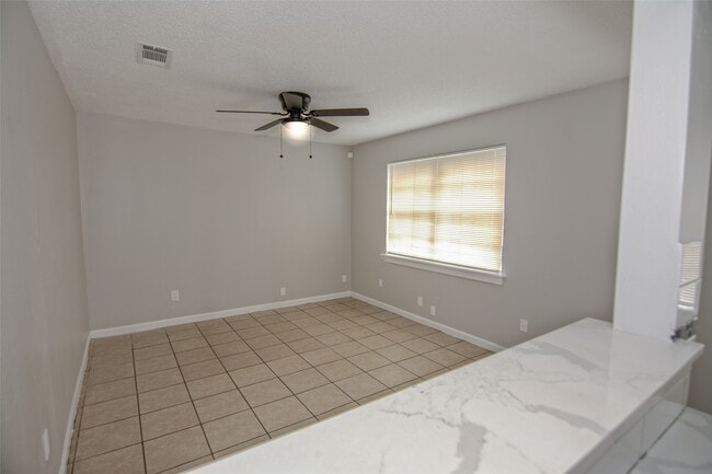 Photo - 1661 Northwood St Unit 1661