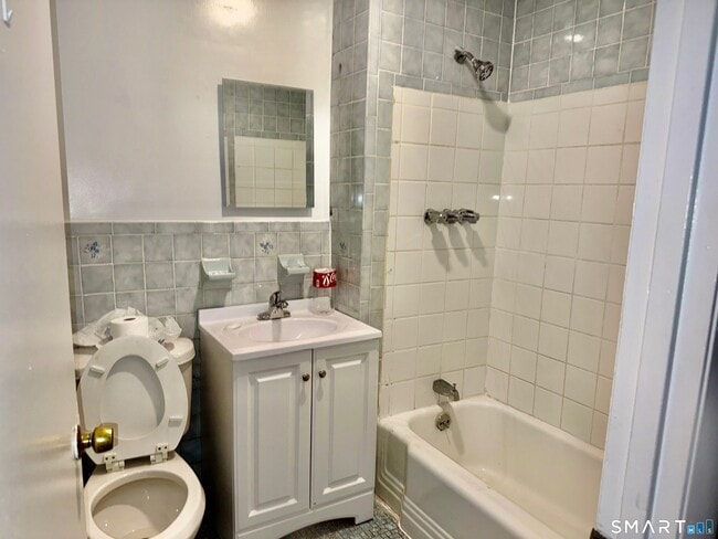 196 Park St Unidad 2F