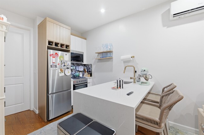 Photo - 335 5th St Unit 1