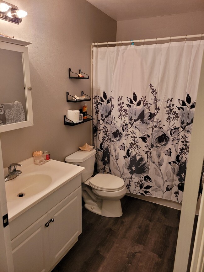 Photo - 107 Schafer St Unit 10b