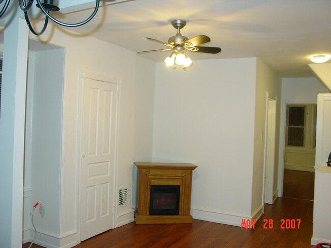 Photo - 4330 Pine St