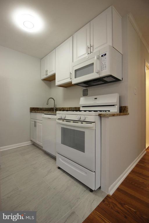 Photo - 1931 N Cleveland St Unit 306