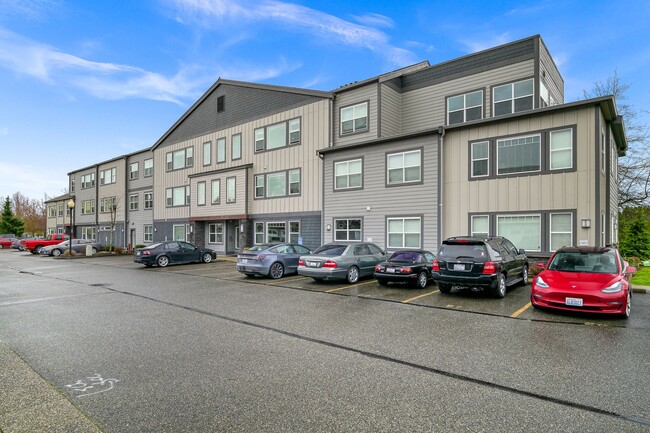 Photo - Beautiful Condo in Lynden Unit # 211