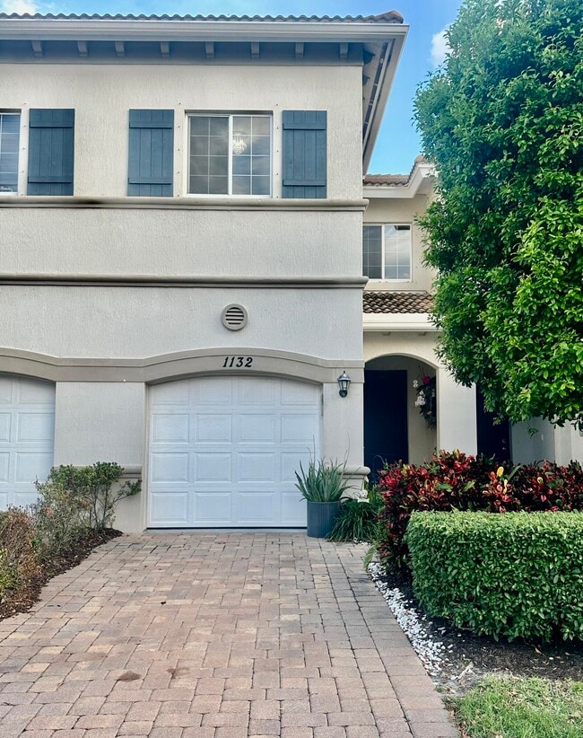 Photo - 1132 Vermilion Dr