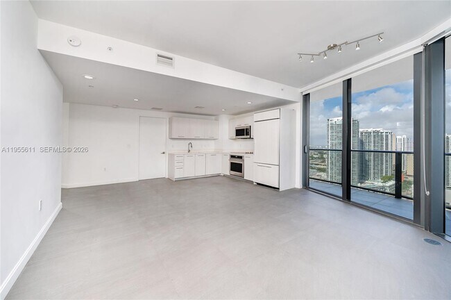 Photo - 45 SW 9th St Unit 3401