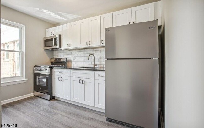 Photo - 604 Chestnut St