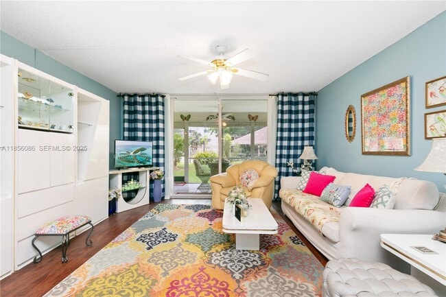 Photo - 1001 NE 14th Ave Unit 107