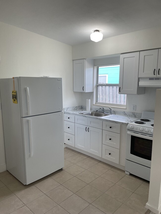 Photo - 11135 2nd St E