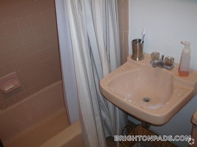 Building Photo - 15 Euston Rd Unit 19 Rental
