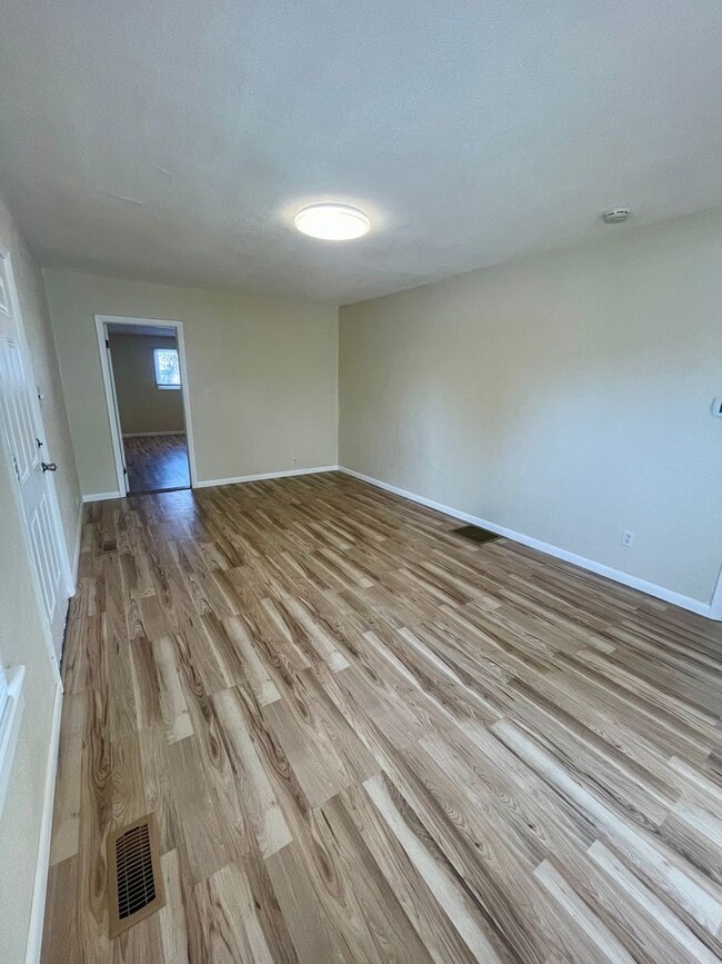 Photo - Swope - 407-409 Unit Swope Avenue Ave