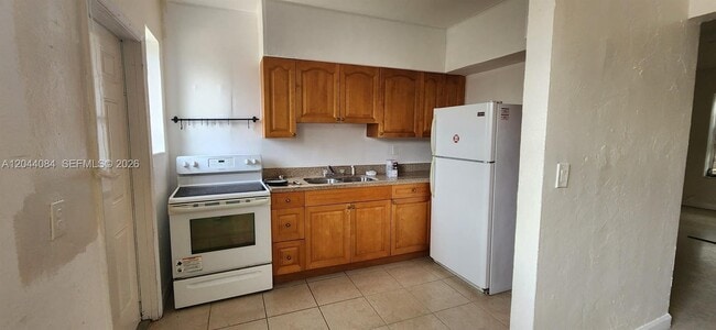 Photo - 730 83rd St Unidad 2