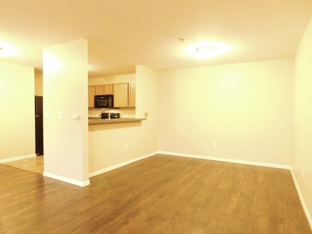 Fotografía del edificio - 136 Bertram Dr Unidad G