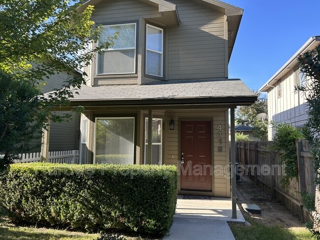 Building Photo - 4419 Freemont St