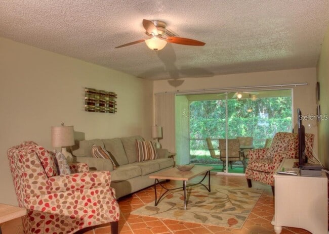 Photo - 7062 W Country Club Dr N Unit 7062