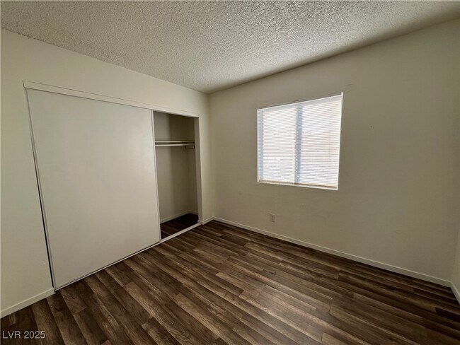 Photo - 6942 Appleton Dr