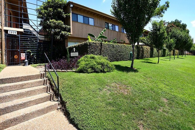 Photo - 3809 N Braeswood Blvd Condo Unit 29