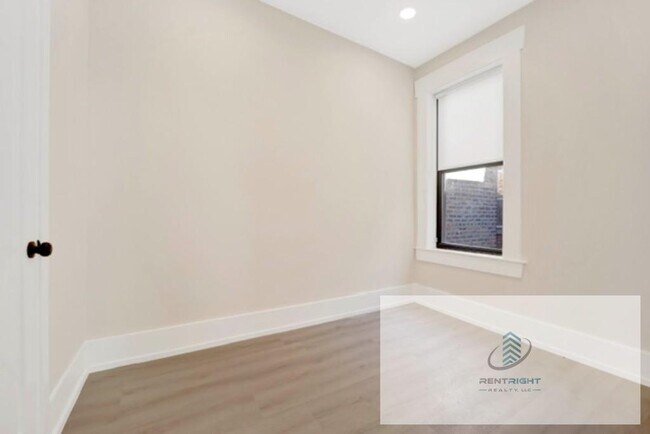 944 N Damen Ave Unit 1-R