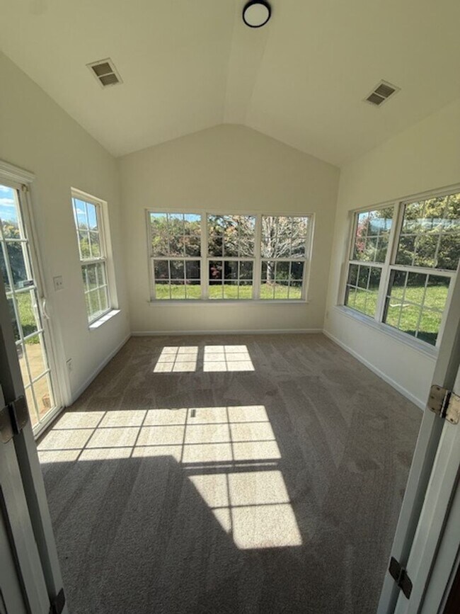 Photo - Incredible 5 BR House For Rent in Berewick!