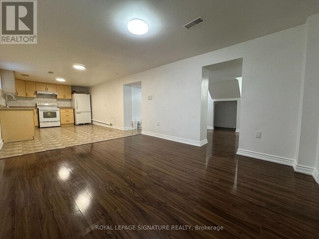 Photo - 130 Budea Crescent