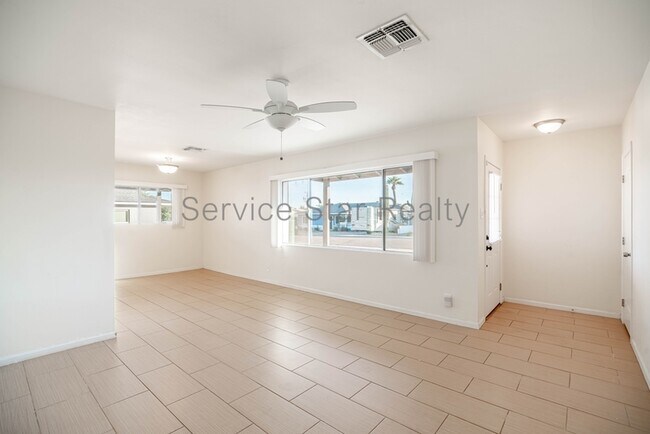 Photo - 6626 E Palm Ln