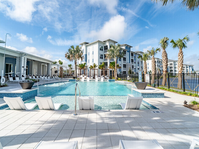 Building Photo - Atlantica Daytona Rental