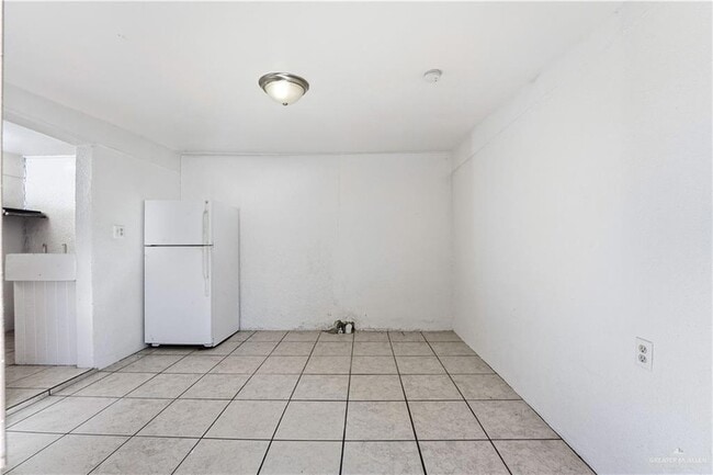 Photo - 8516 Hendrix Ave Unit 3