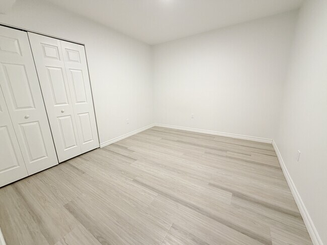 Photo - 3250 River St Unit 3