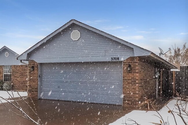 Photo - 3708 Windrun Pl