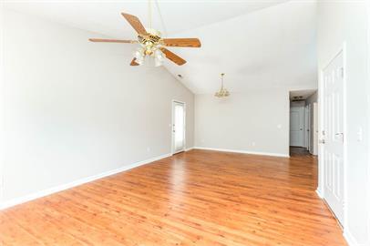 Photo - 300 Elkchester Cir