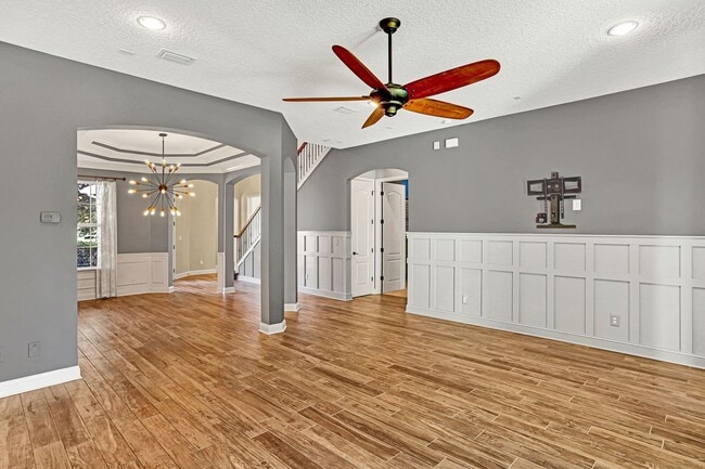 Photo - Gorgeous 5 bedroom/ 4 bathroom home in Durbin!