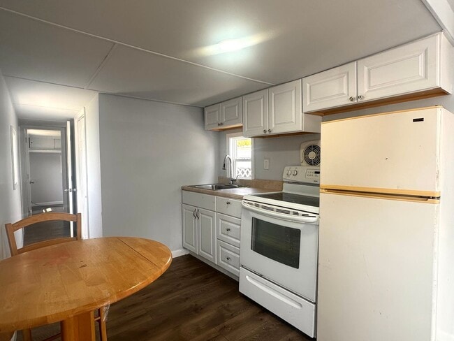 Building Photo - 2950 Concord Rd Unit 12