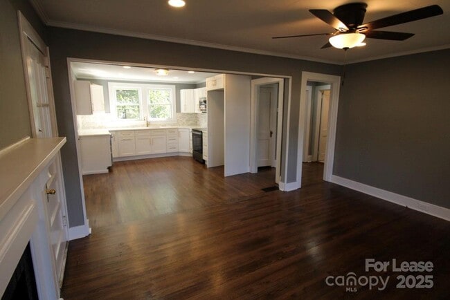 Photo - 39 Walnut Ave NW