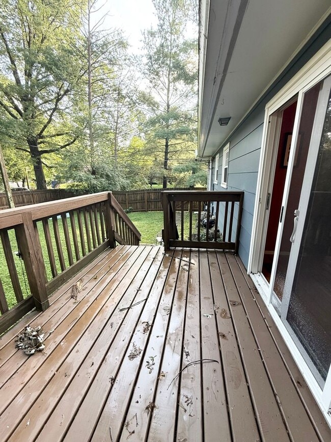 Photo - 4 BEDROOM AVAILABLE NOW!! MONTHLY RENT IS ...