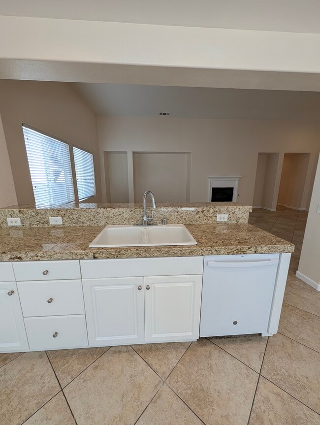 Photo - 1468 Burns Ln