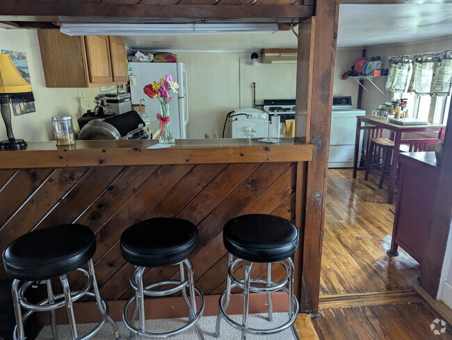 Building Photo - 67 Norman St Unit 201 Rental