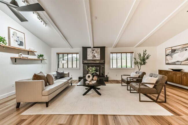 Photo - 16822 Hibiscus Ln