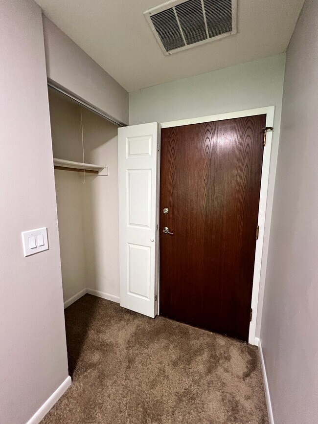 Photo - 5750 Abbey Dr Unit 5750-2C