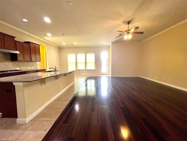 Photo - 10000 Paulines Way