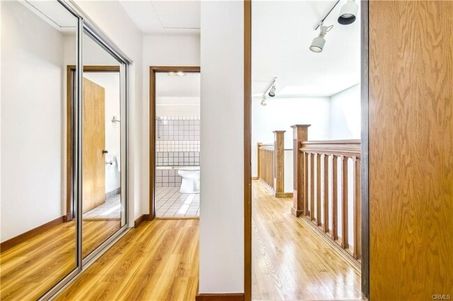 Photo - 1834 Rhodes St