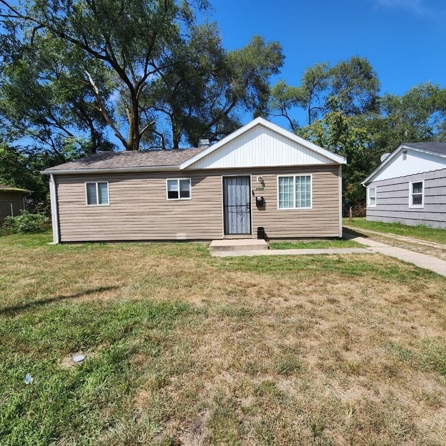 Building Photo - Miller Beach Nearby - Aetna Living